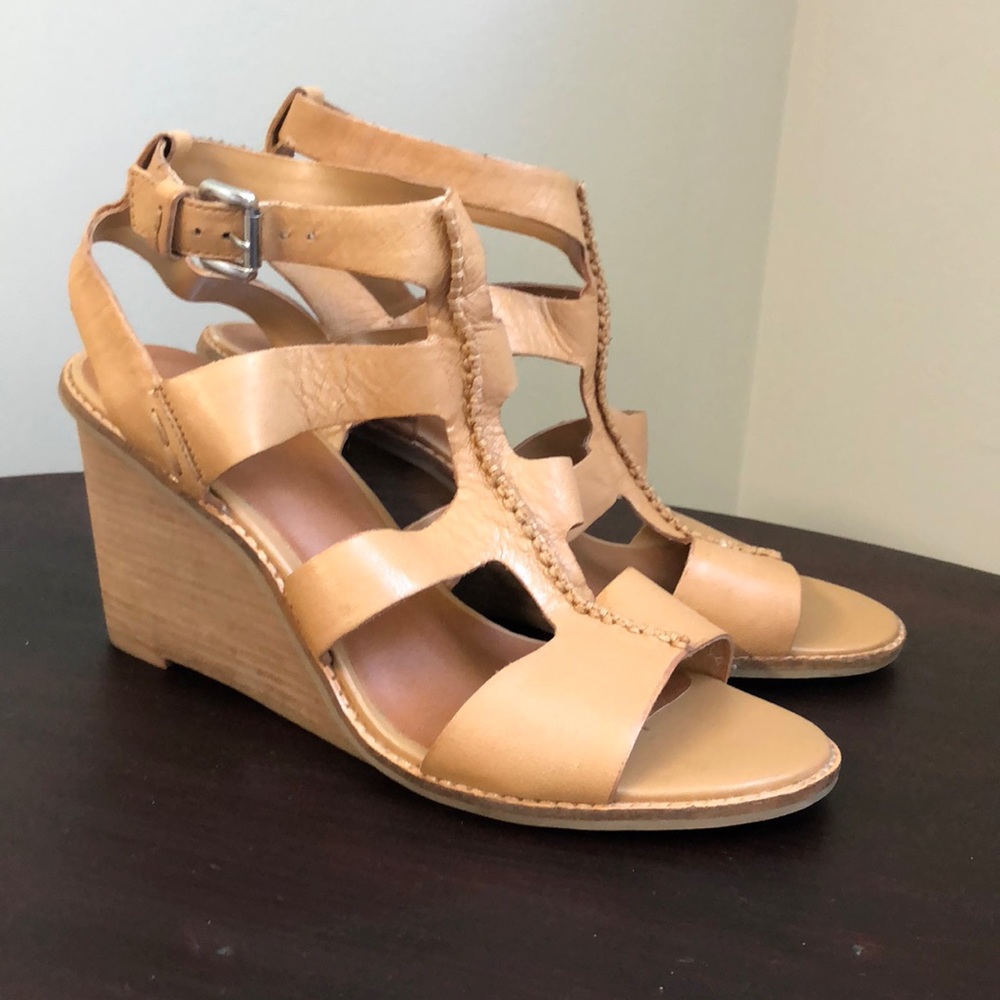 Dolce Vita tan leather wedges EUC